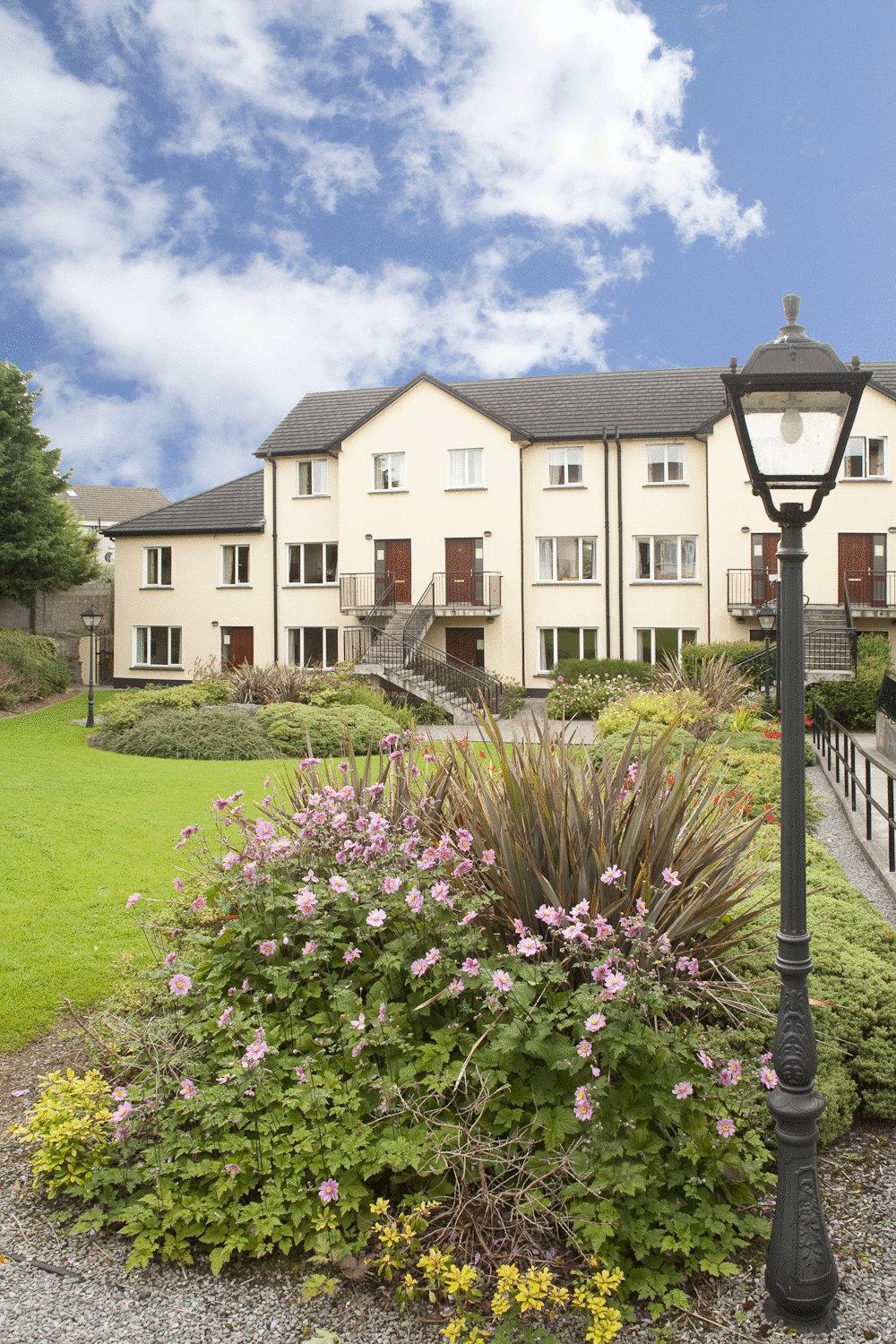 Menlo Park Apartments Голуэй Экстерьер фото