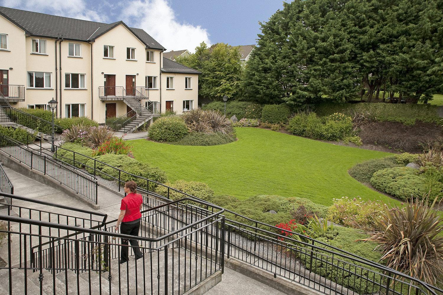 Menlo Park Apartments Голуэй Экстерьер фото