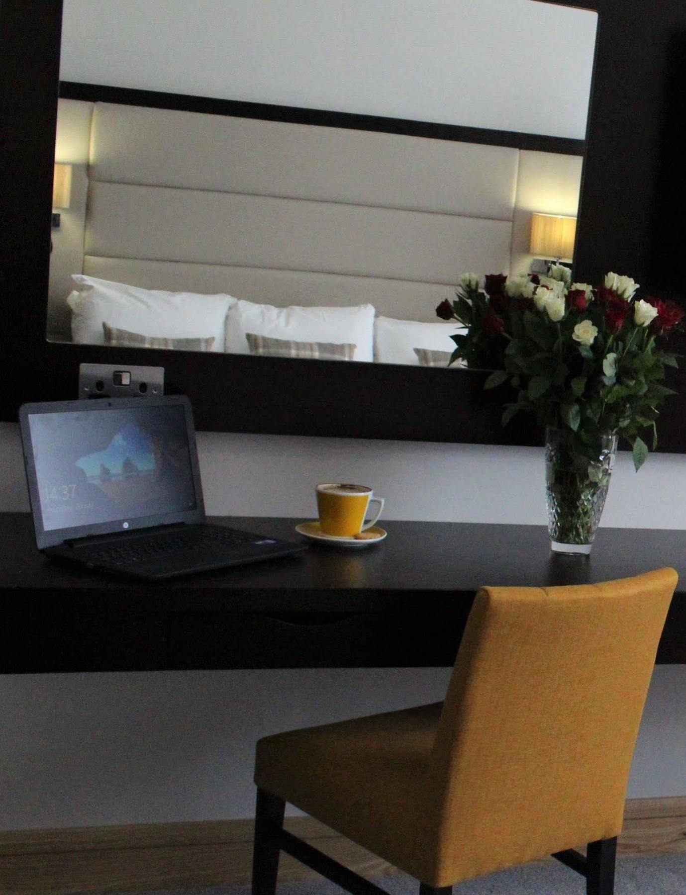 Menlo Park Apartments Голуэй Экстерьер фото